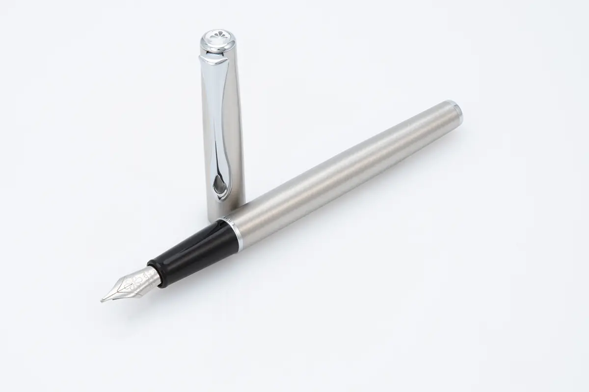 Diplomat Traveller stainless steel fountain pen