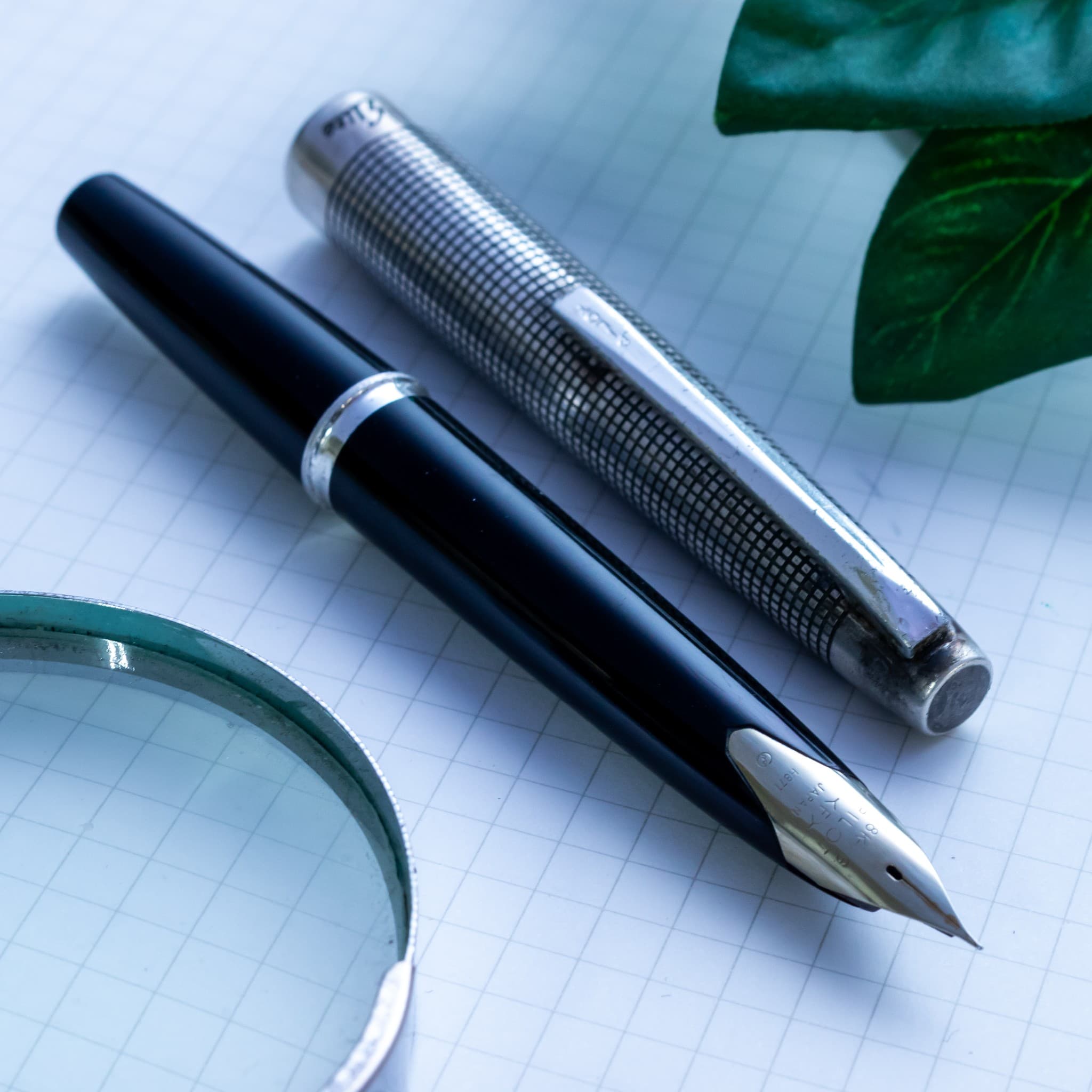 Pilot Elite Crosshatch