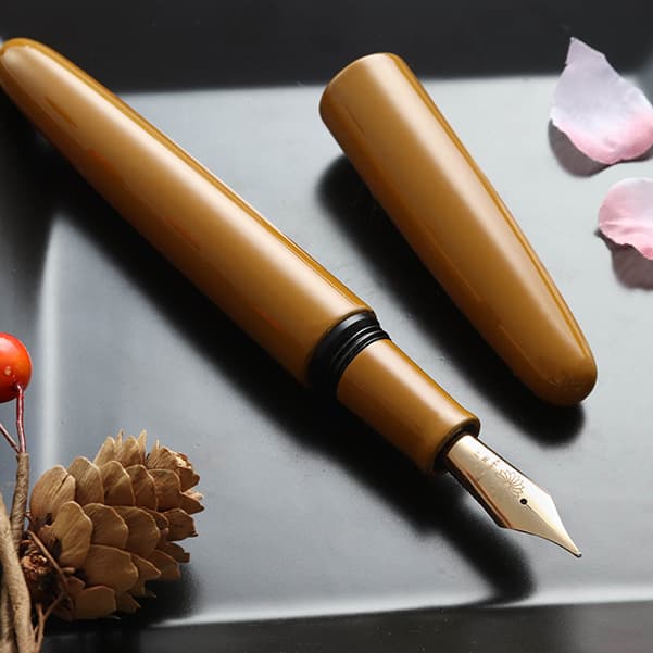 Wancher Dream Pen True Urushi Yellow Fountain Pen