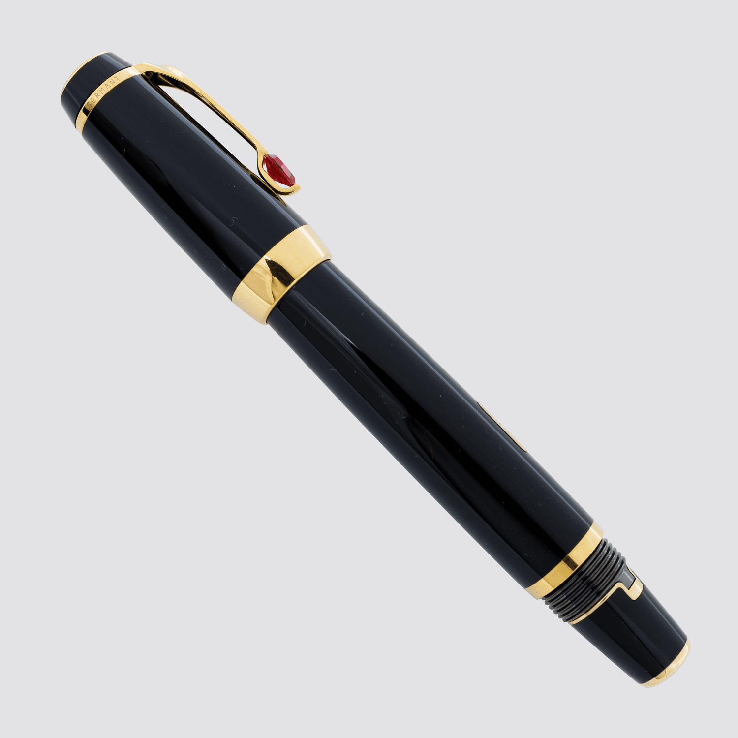 Montblanc Bohème Je T'Aime fountain pen