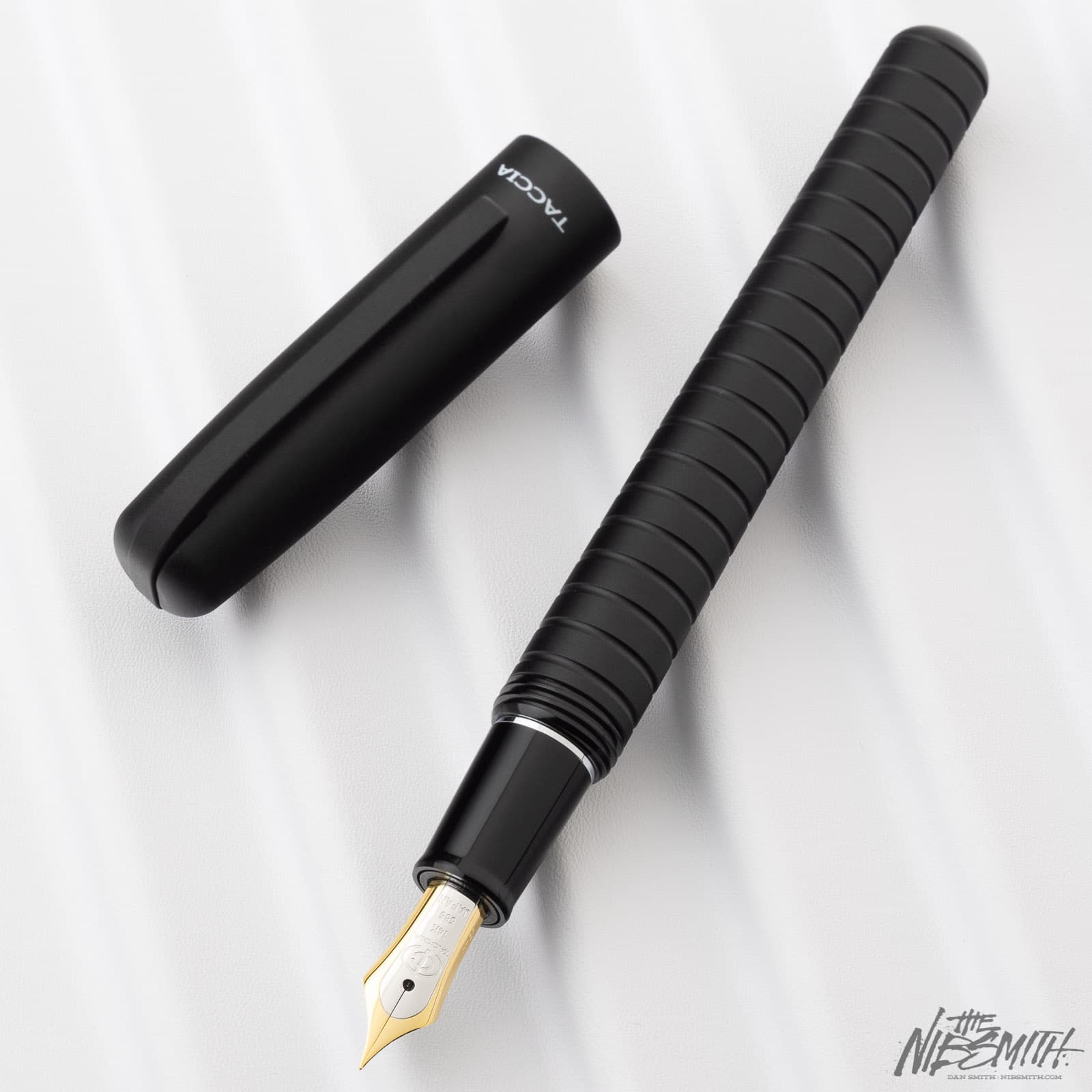 Taccia Pinnacle Fountain Pen - Gunmetal Black