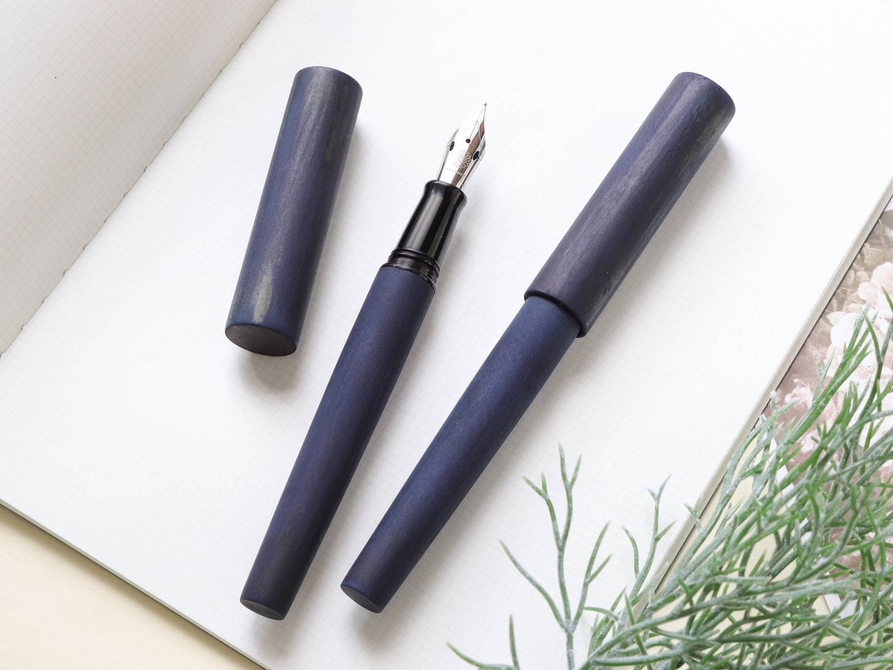 Wancher Sekai Ai Indigo-dyed wood pen