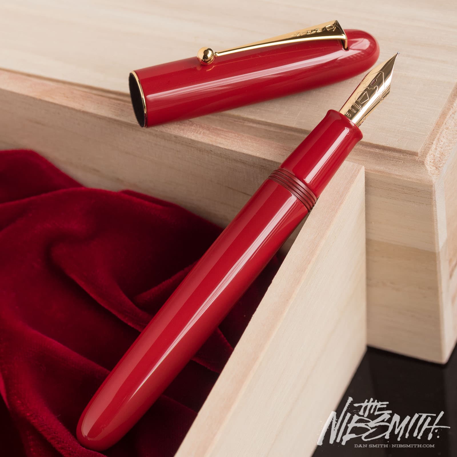 Namiki Yukari Royale Vermilion Urushi Fountain Pen