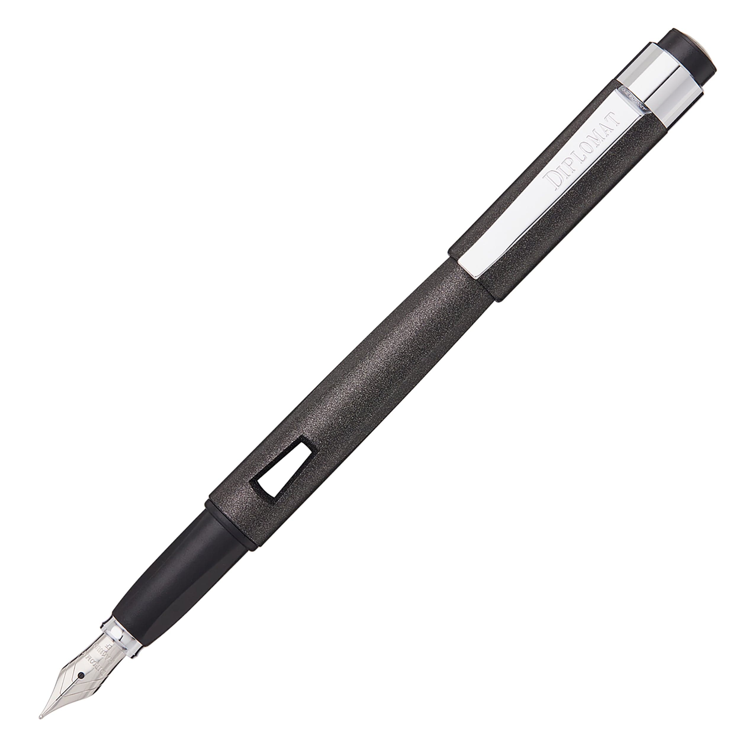 Diplomat Magnum Fountain Pen - Crow Black